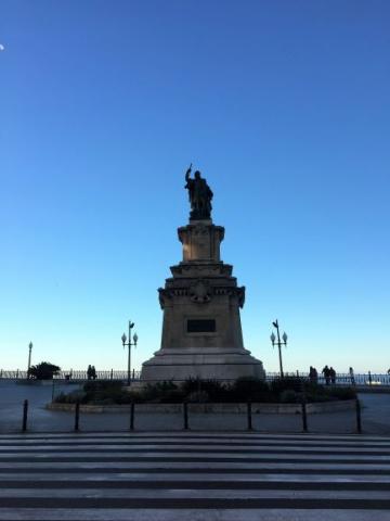 Памятник Адмиралу Роже де Лурия на Балконе Средиземноморья